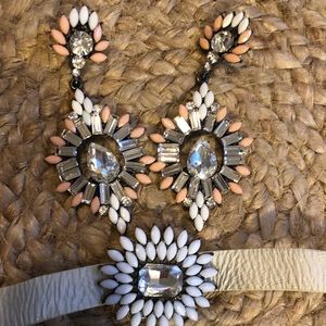 Earnings and snap bracelet